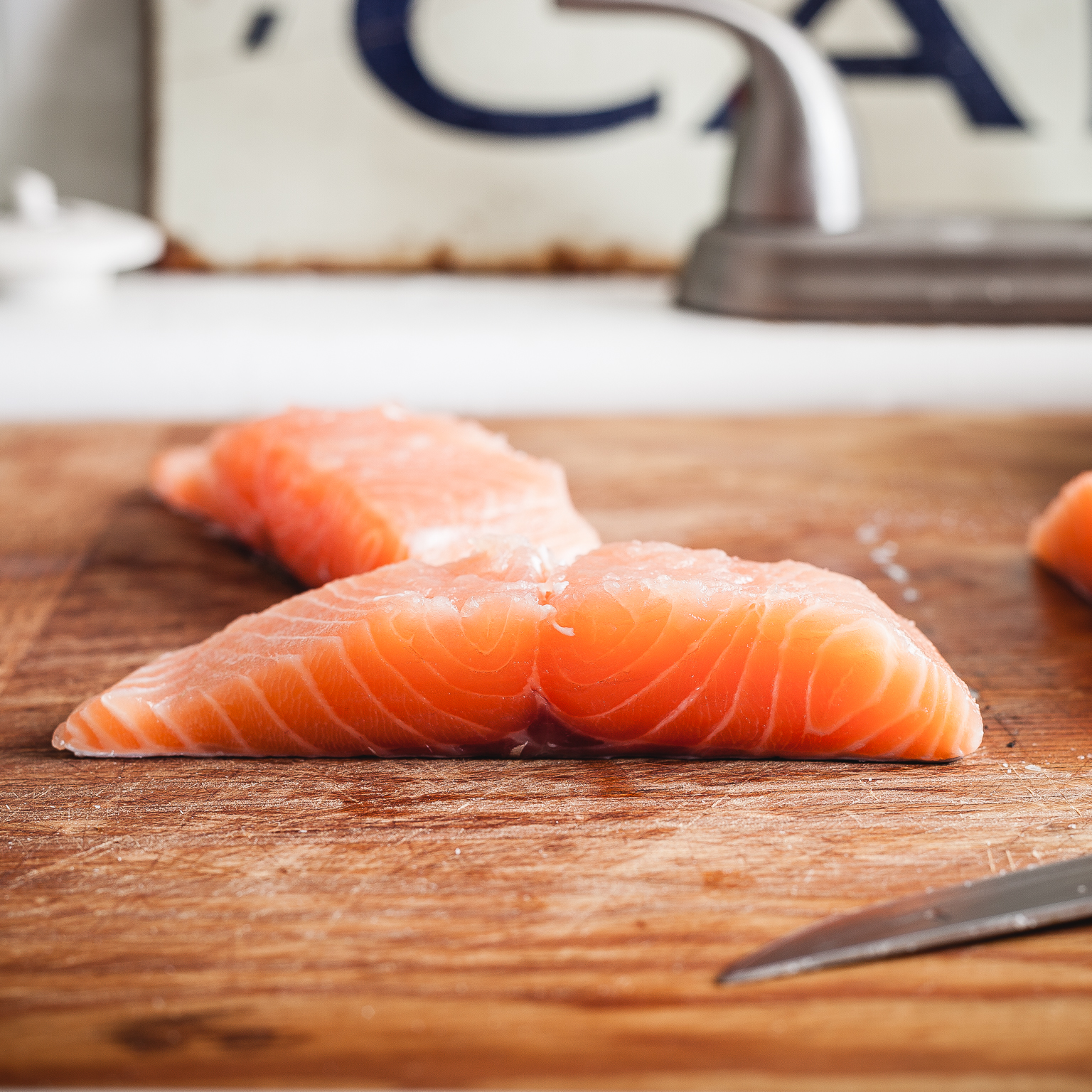 How to pan sear a salmon fillet